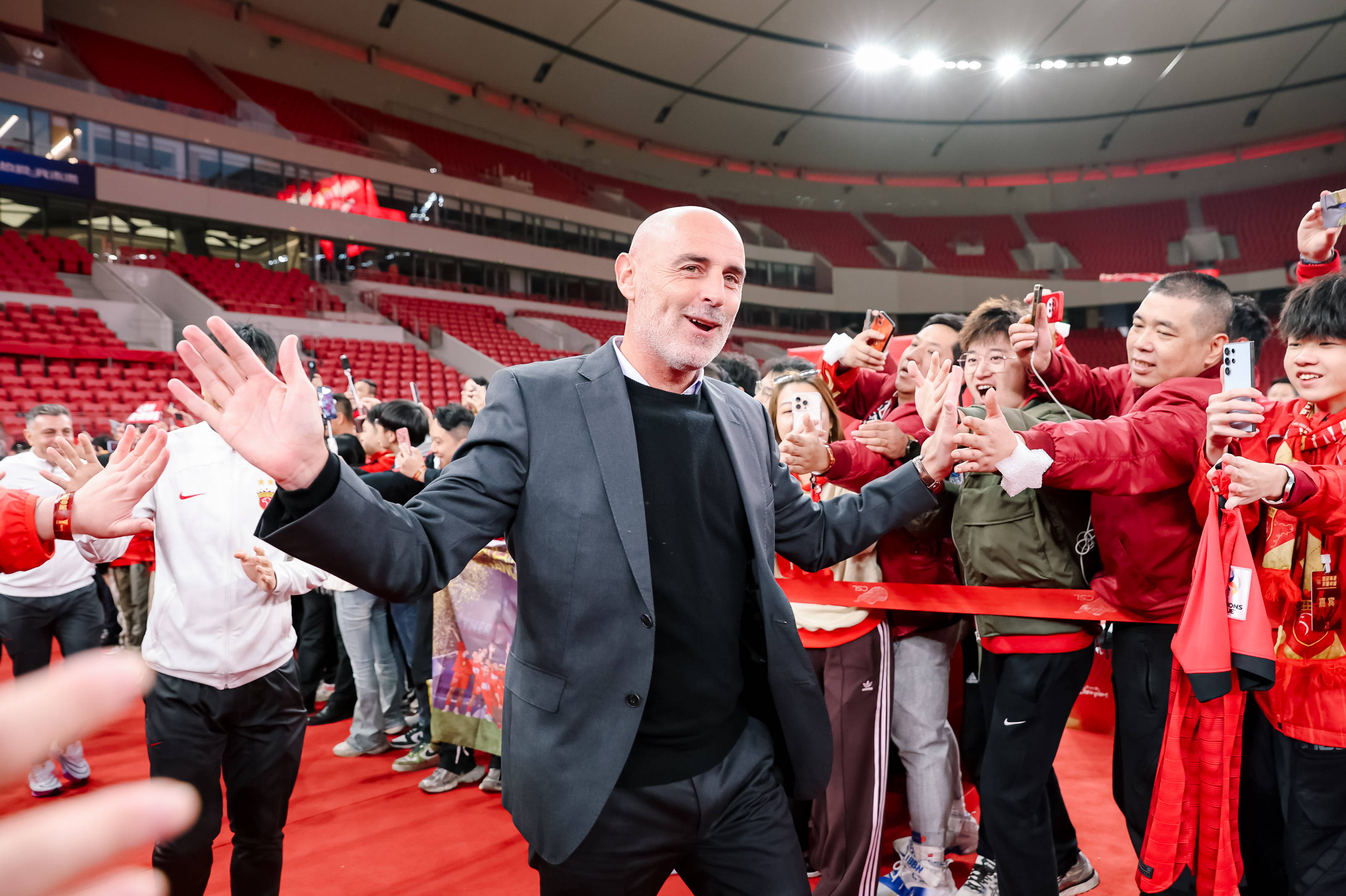 关于上海海港迎欧篮联关键赛，转会期刷新队史纪录，信心回归，资深球员宣示担当的信息-爱游戏官方平台